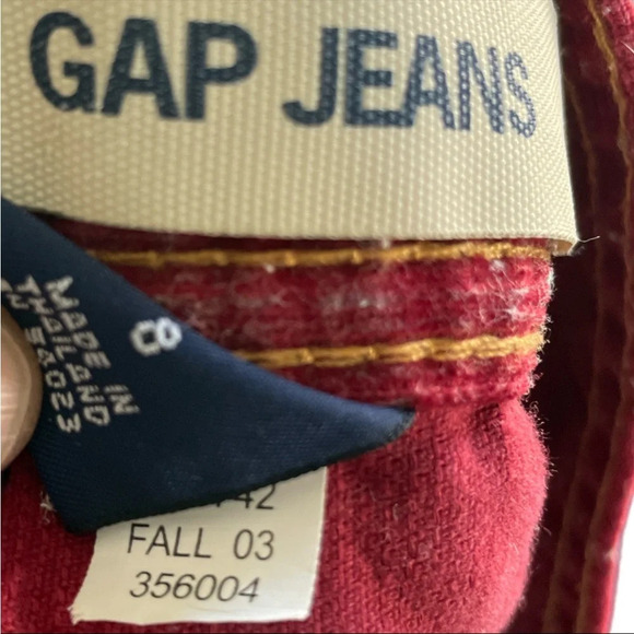Gap Women’s Y2K Corduroy Mini Skirt Burgundy Stitch Yoked Grunge Size 8 - Picture 3 of 3